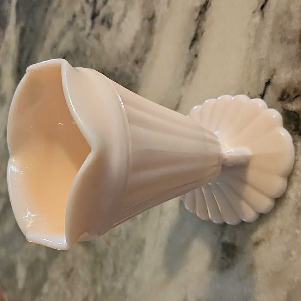 Jeanette Pink Milk Glass Cornucopia Vase - Picture 4 of 6